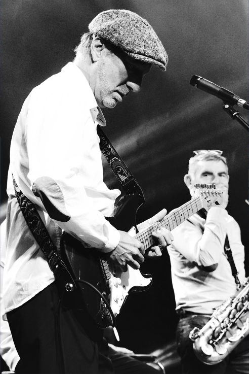 Keyboard and guitar zone